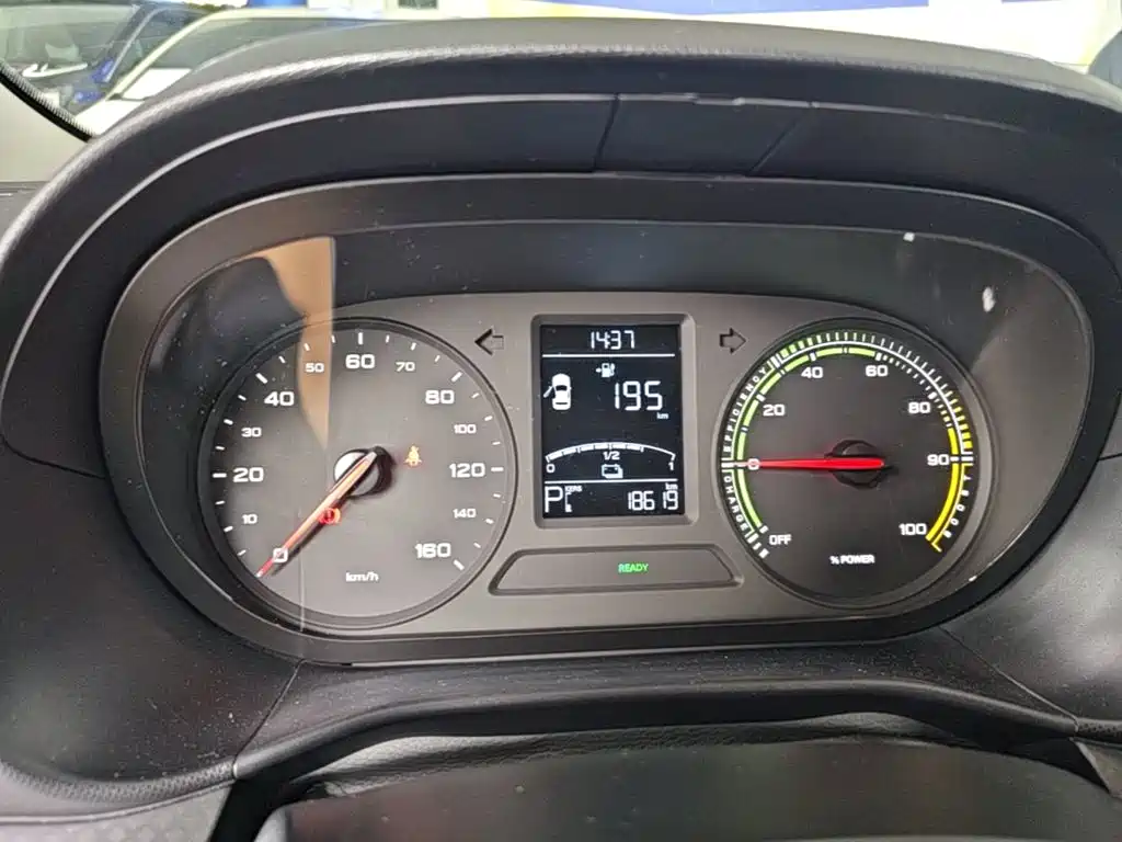 Roewe Clever — миниатюра 12