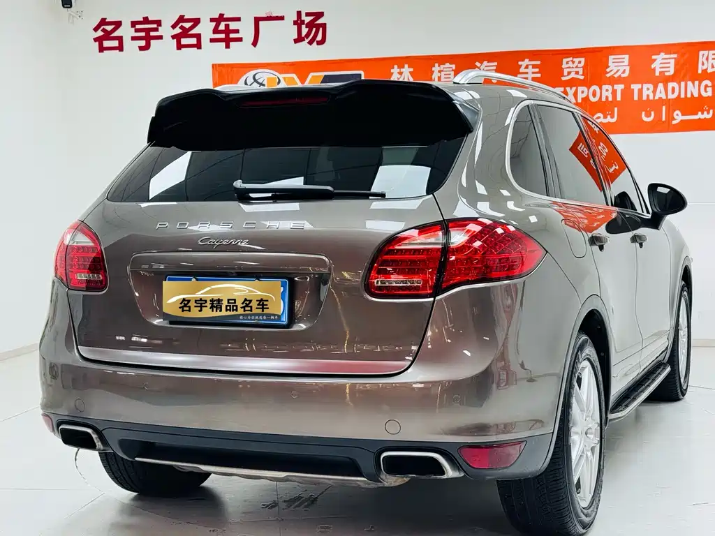 Porsche Cayenne — миниатюра 9