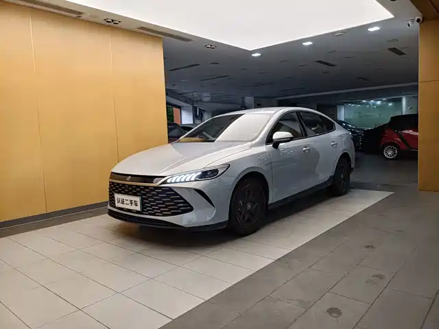 2025 BYD Qin