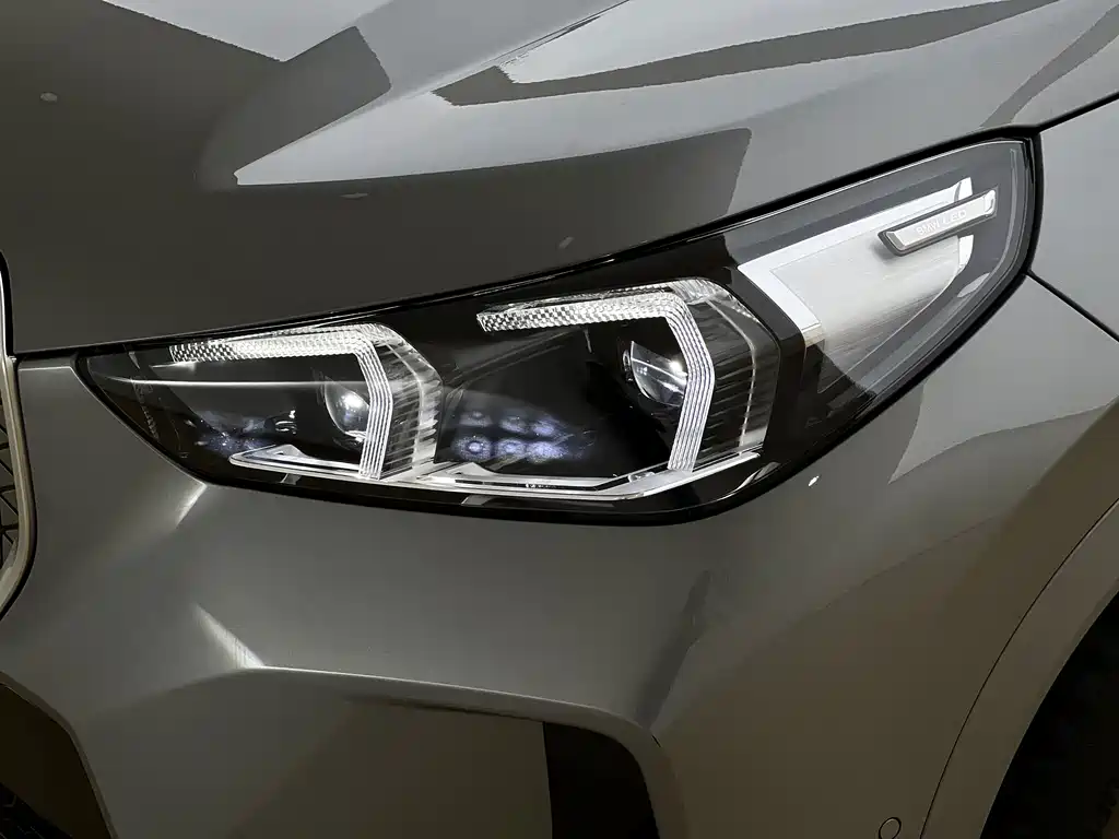 BMW iX1 — миниатюра 4