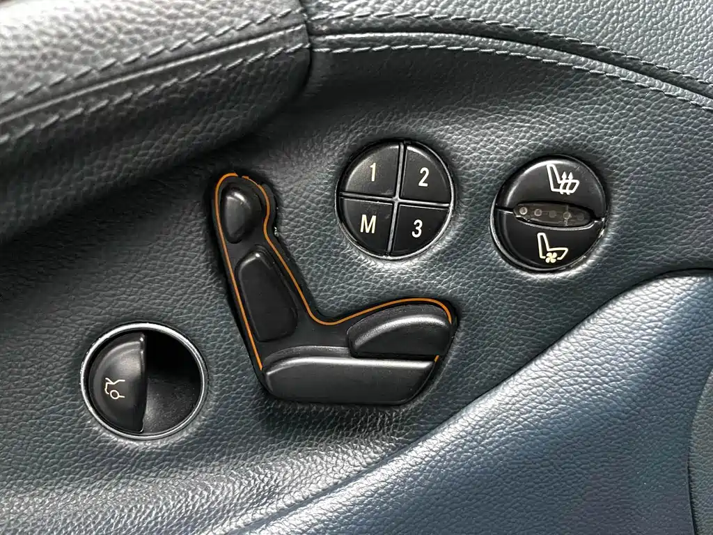 Mercedes-Benz SL-Class — миниатюра 6
