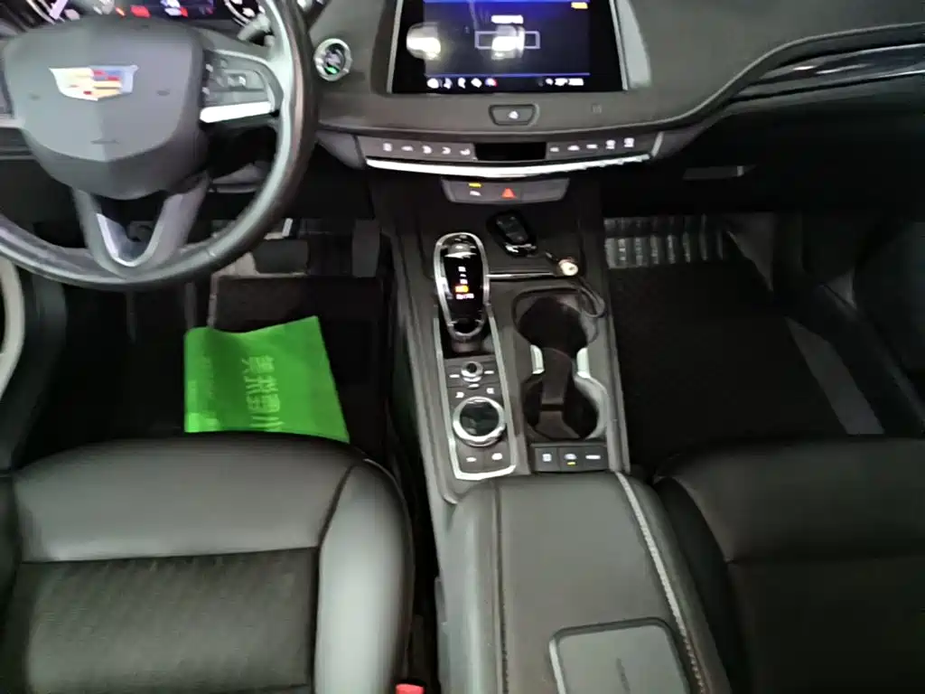 Cadillac XT4 — миниатюра 14