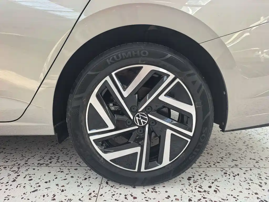Volkswagen Sagitar — миниатюра 22