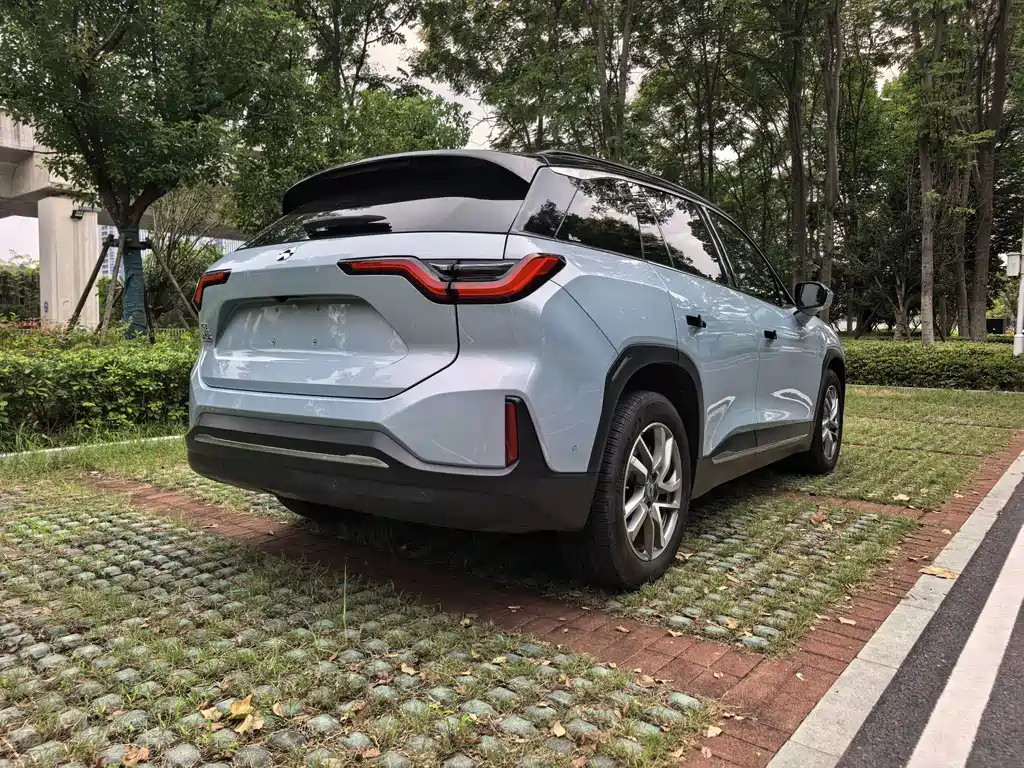 NIO ES6 — миниатюра 4