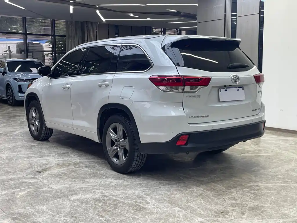 Toyota Highlander — миниатюра 4
