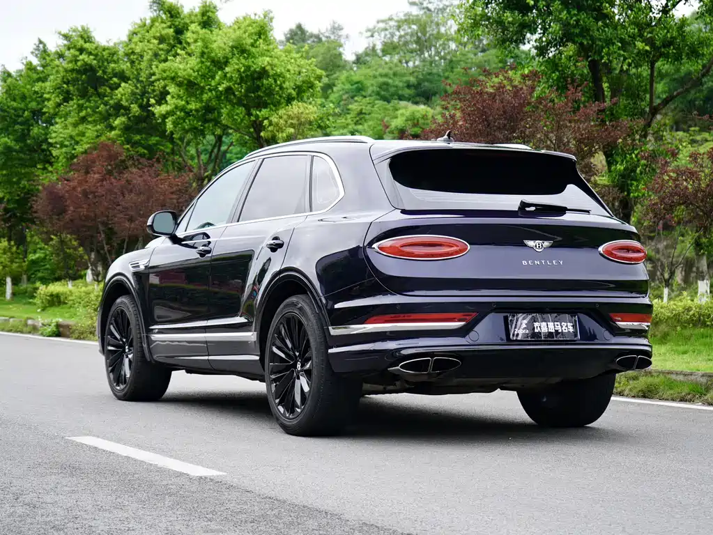 Bentley Bentayga - фото 4