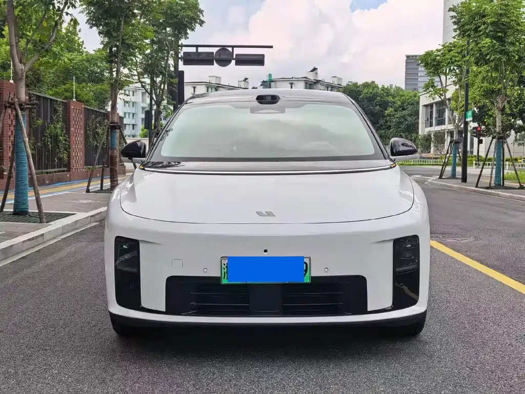 Li Auto Li i8 — миниатюра 2