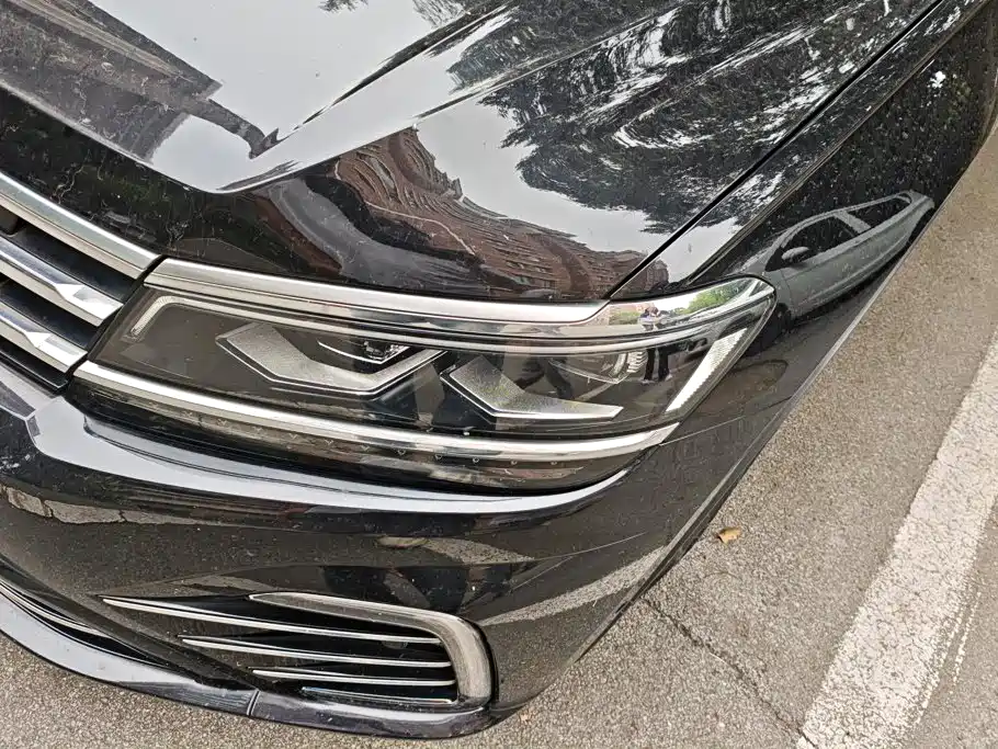 Volkswagen Tiguan L PHEV — миниатюра 5