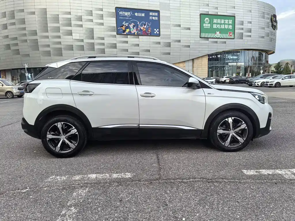 Peugeot 4008 — миниатюра 7