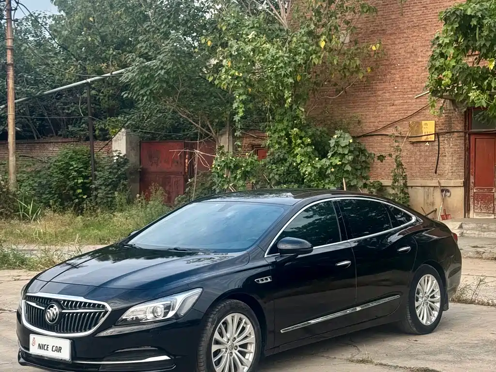 Buick LaCrosse — миниатюра 10