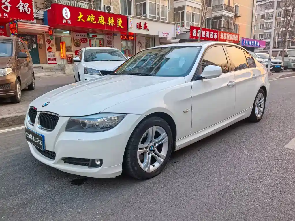 BMW 3 Series (Import) 2012