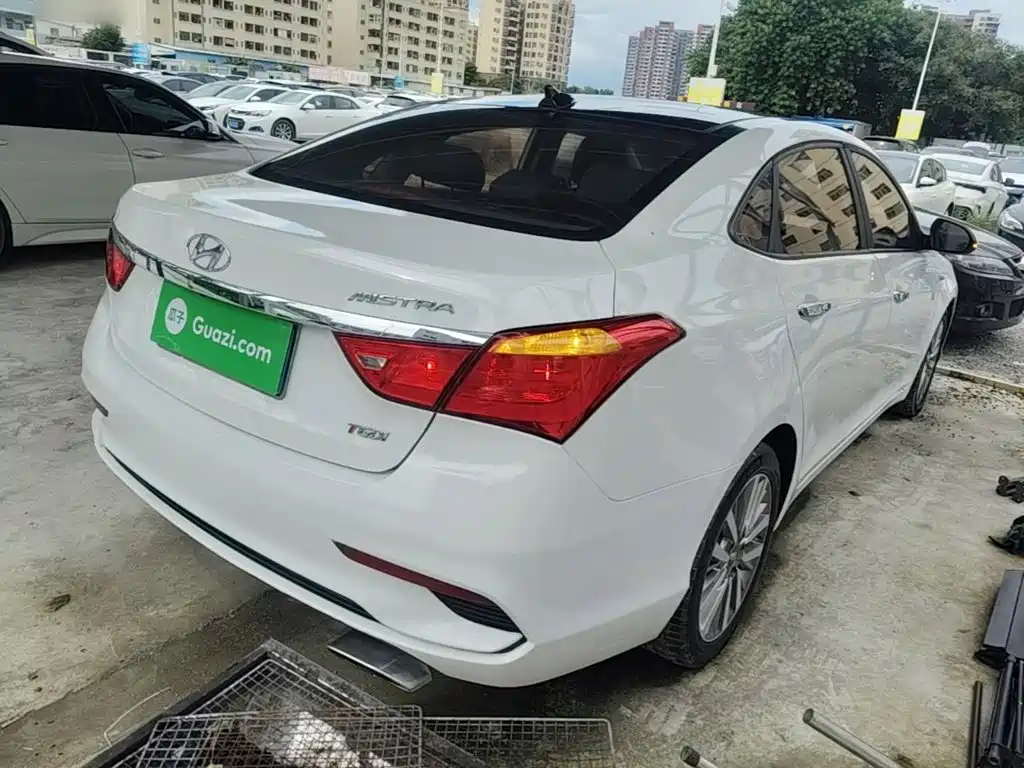 Hyundai Mistra — миниатюра 7