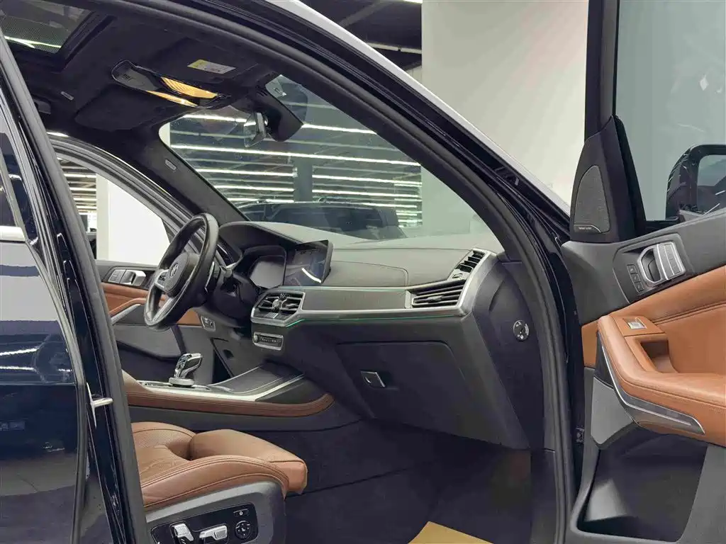 BMW X7 — миниатюра 10