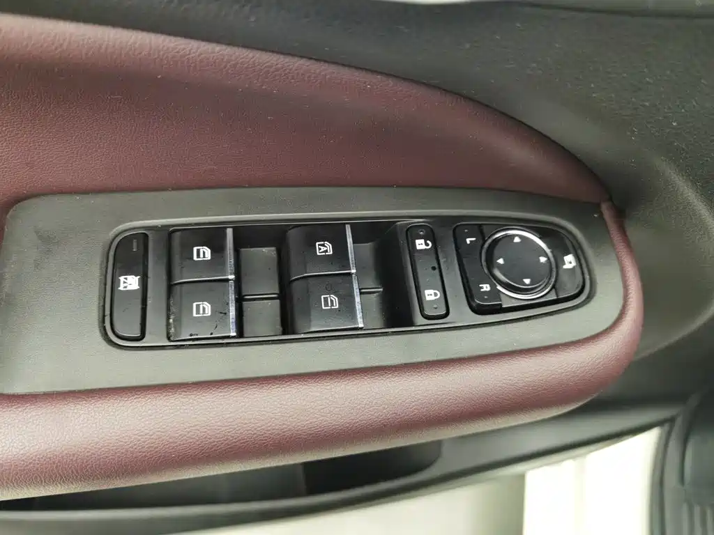 GAC Motor Trumpchi M6 — миниатюра 9