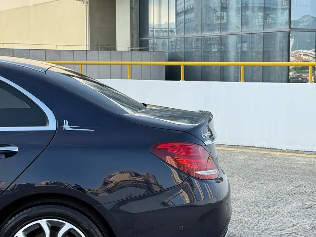 Mercedes-Benz C-Class — миниатюра 4