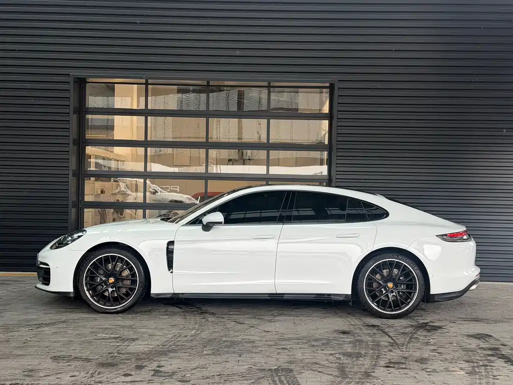 Porsche Panamera — миниатюра 5