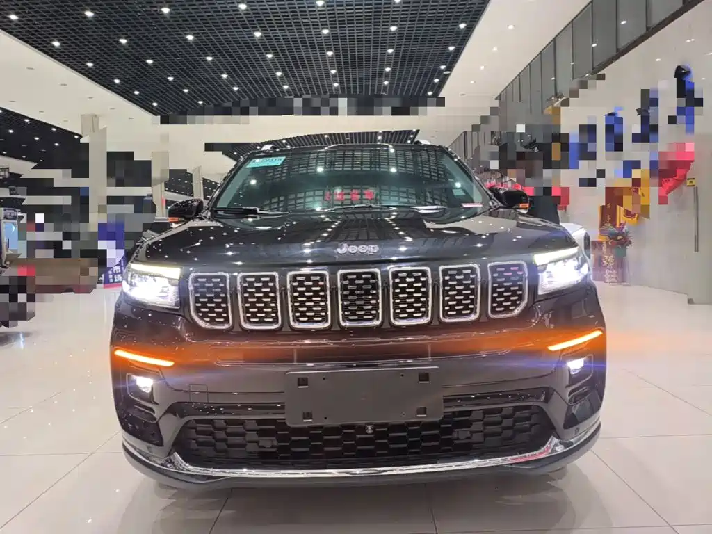 Jeep Grand Commander — миниатюра 3