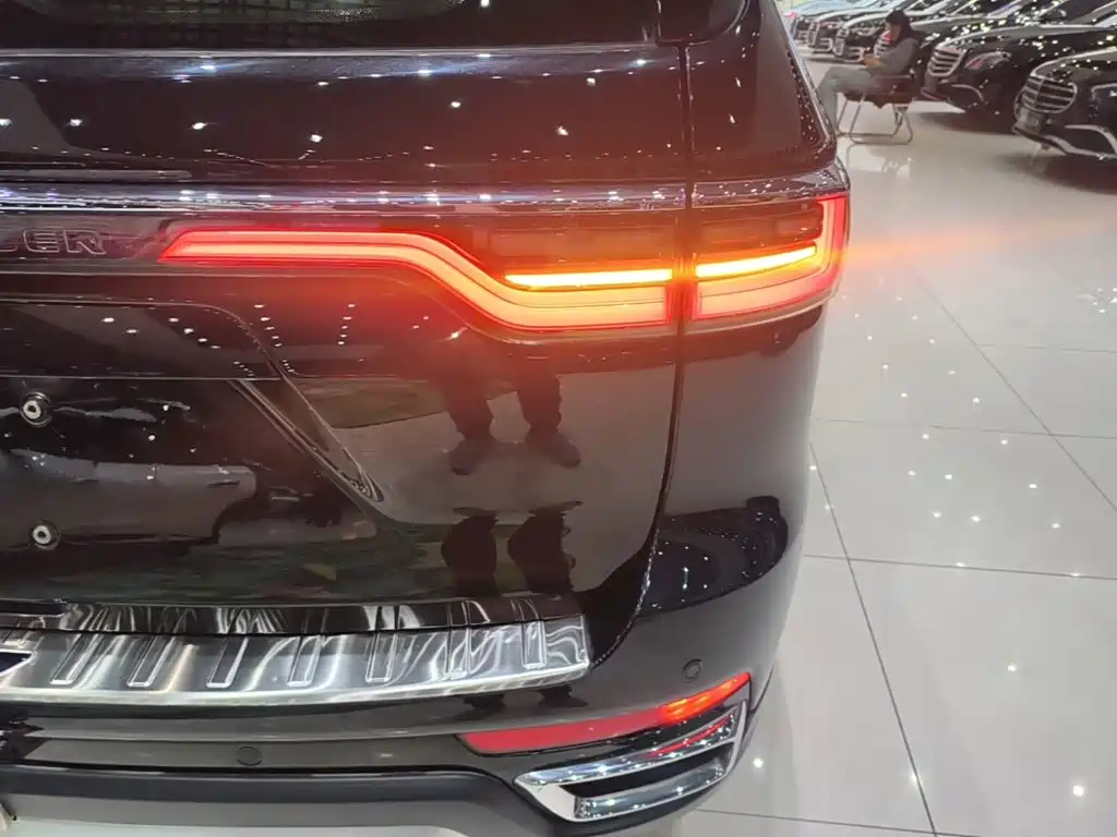 Jeep Grand Commander — миниатюра 8
