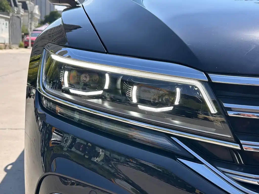 Volkswagen Phideon — миниатюра 7