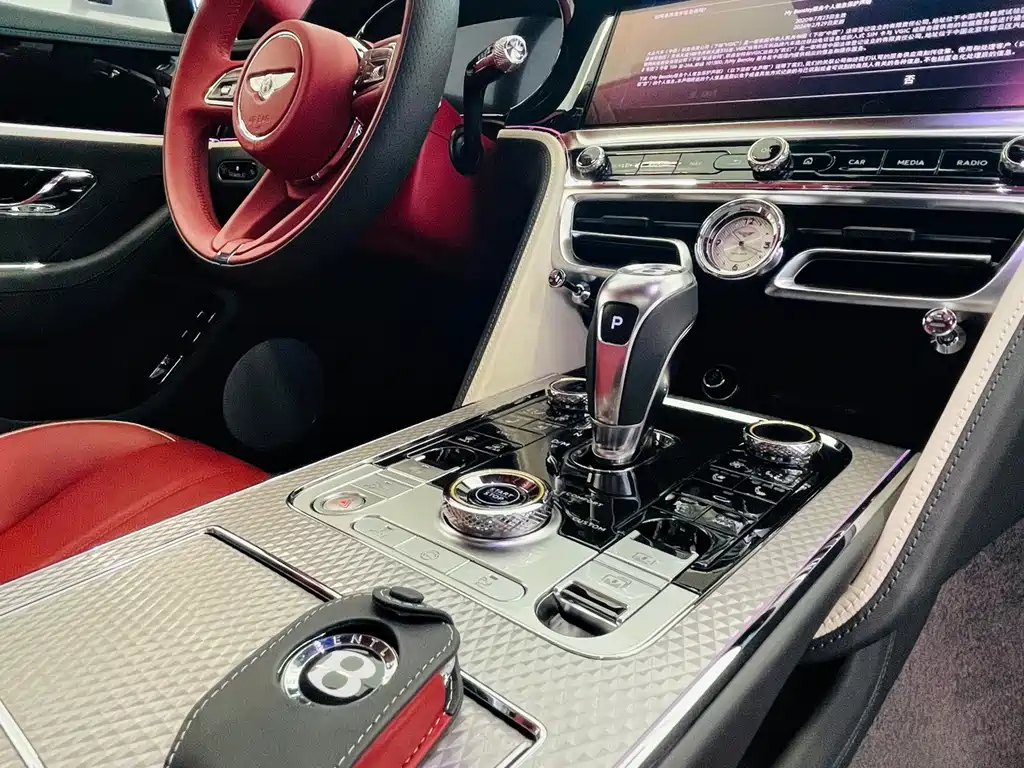 Bentley Flying Spur — миниатюра 23