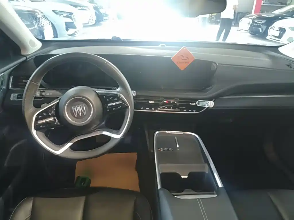 Buick LaCrosse — миниатюра 10