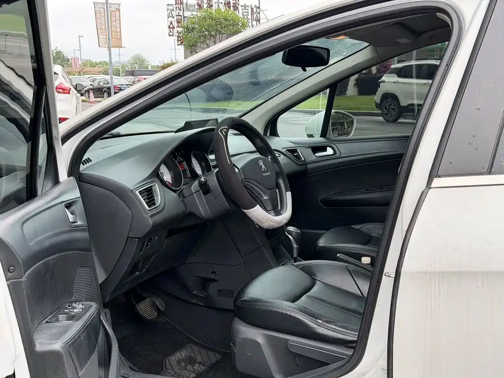 Peugeot 308 — миниатюра 6