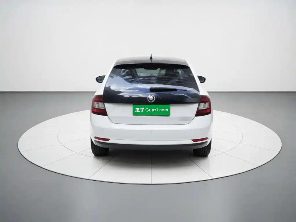 Skoda Rapid Spaceback — миниатюра 3