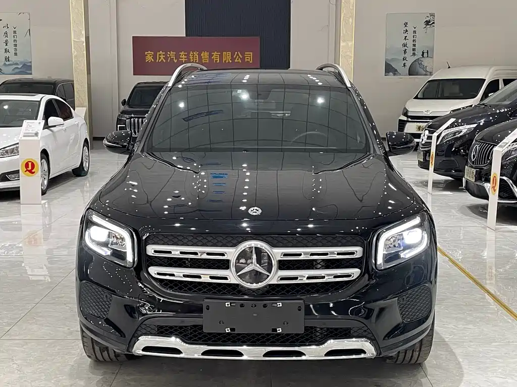 MERCEDES-BENZ GLB