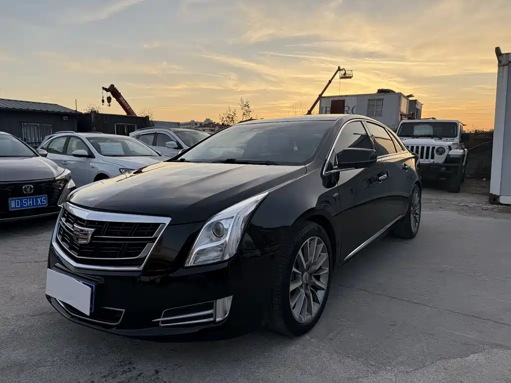 CADILLAC XTS