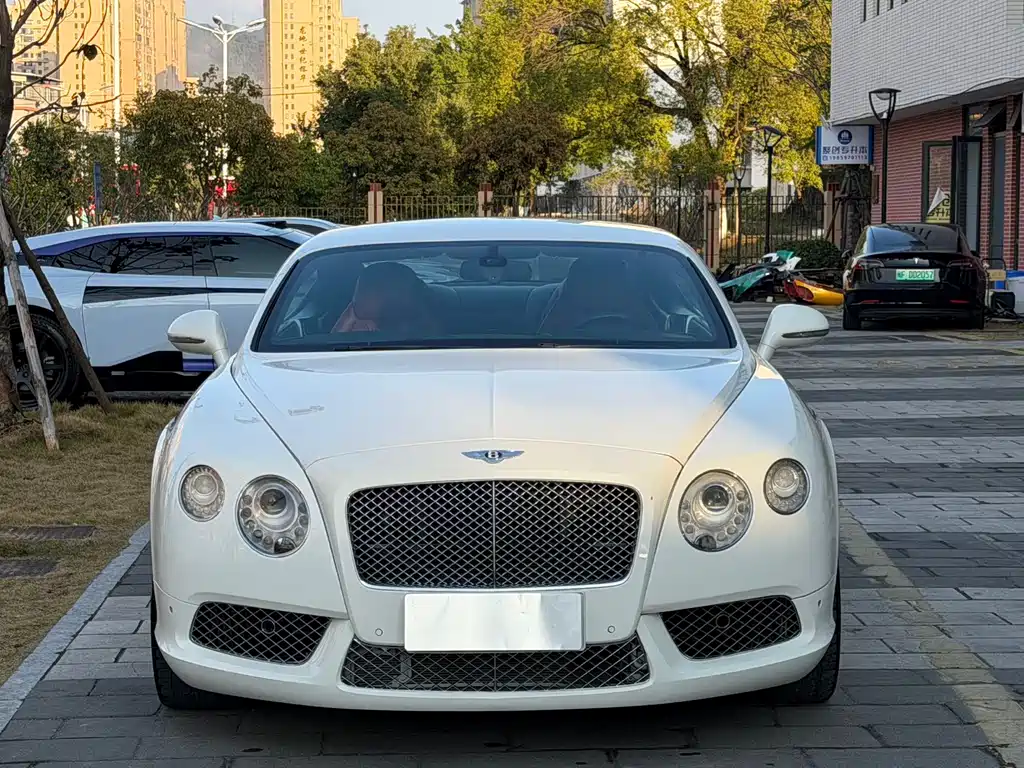 Bentley — фотографии объявления, Фото 2