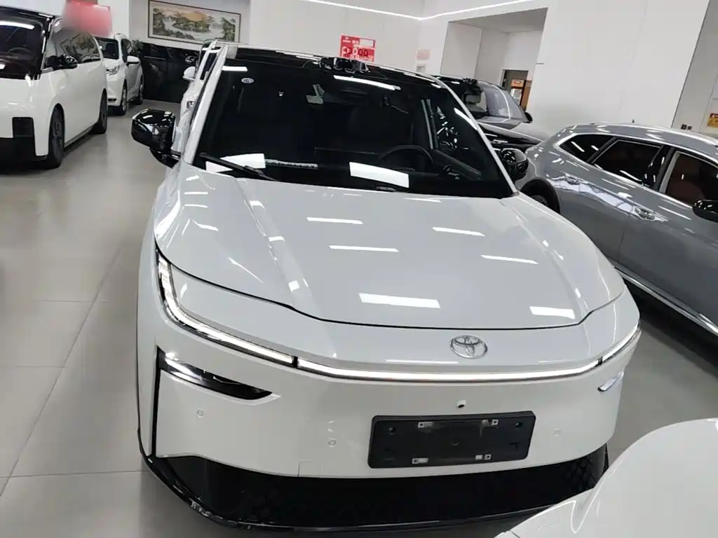 Toyota bZ3X — миниатюра 3