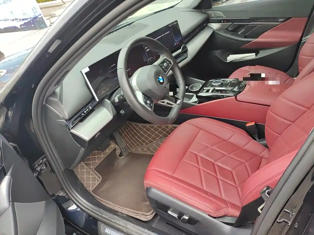 BMW 5 Series — миниатюра 12