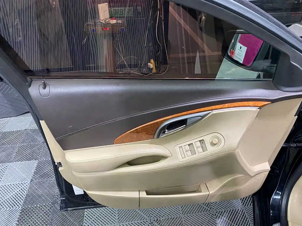 Buick LaCrosse — миниатюра 8