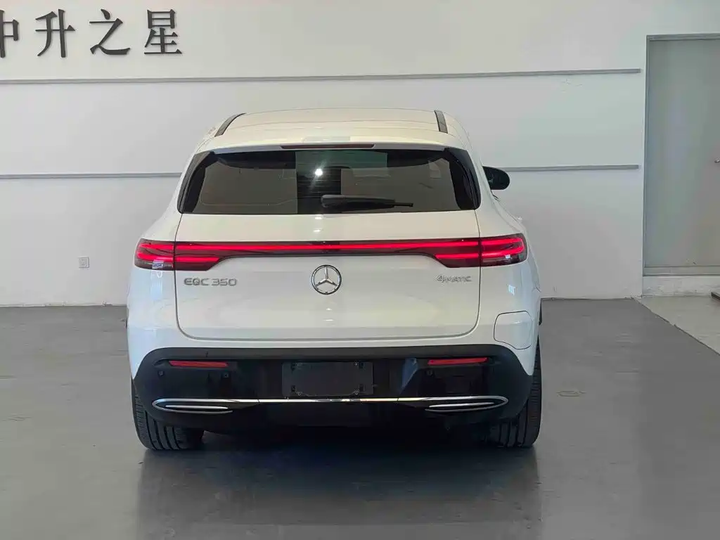 Mercedes-Benz EQC — миниатюра 16