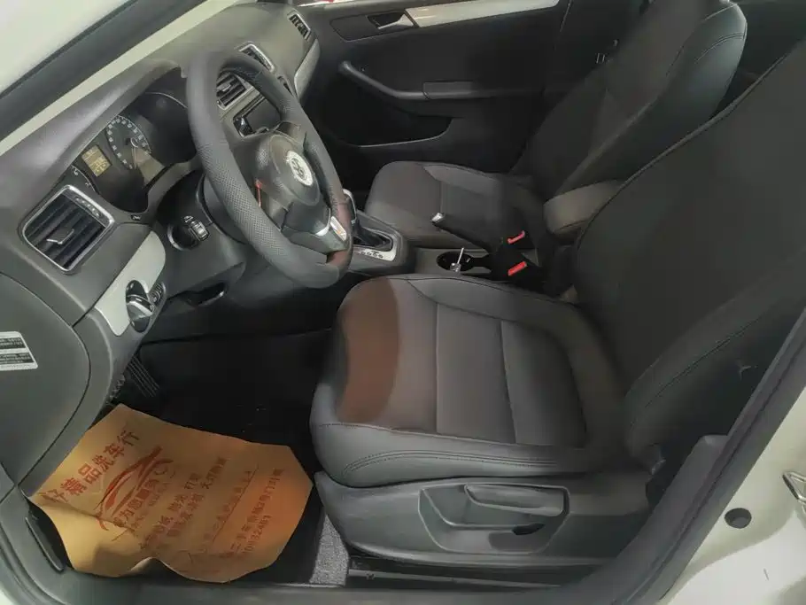 Volkswagen Sagitar — миниатюра 9