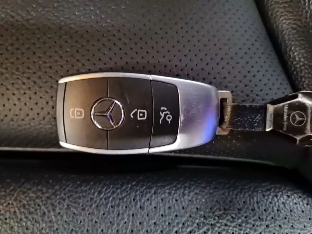 Mercedes-Benz C-Class — миниатюра 9