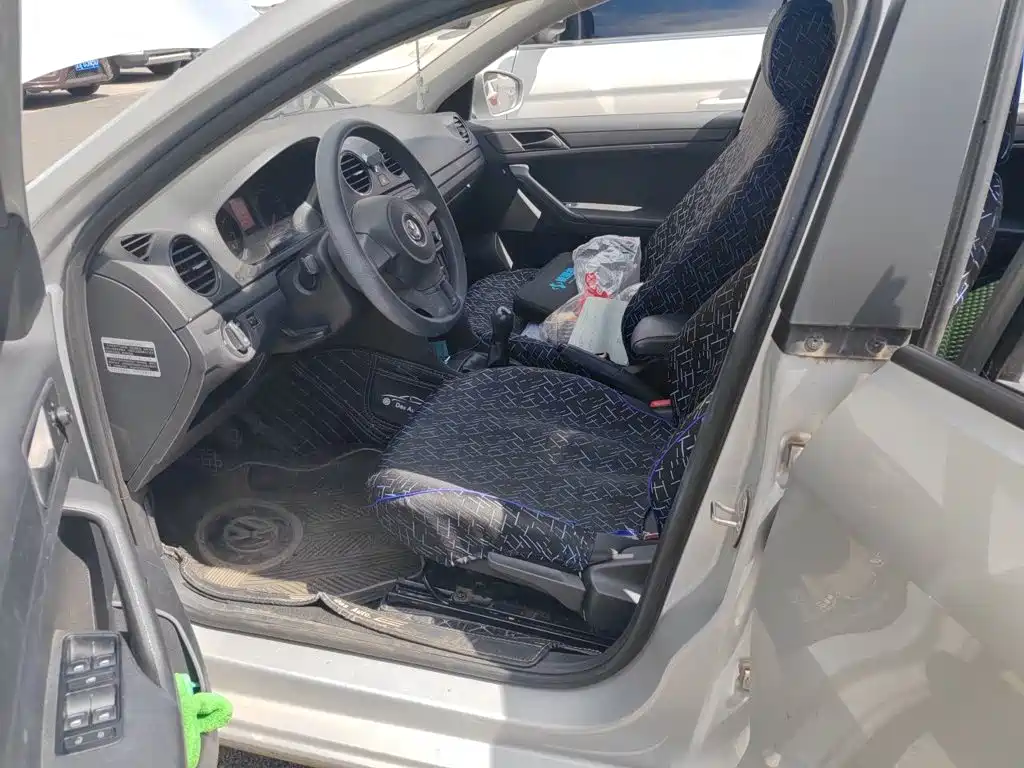 Volkswagen Jetta — миниатюра 17