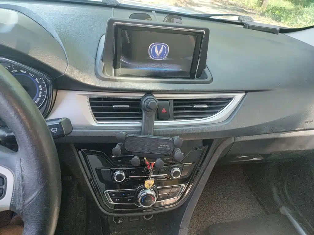Changan V7 — миниатюра 14