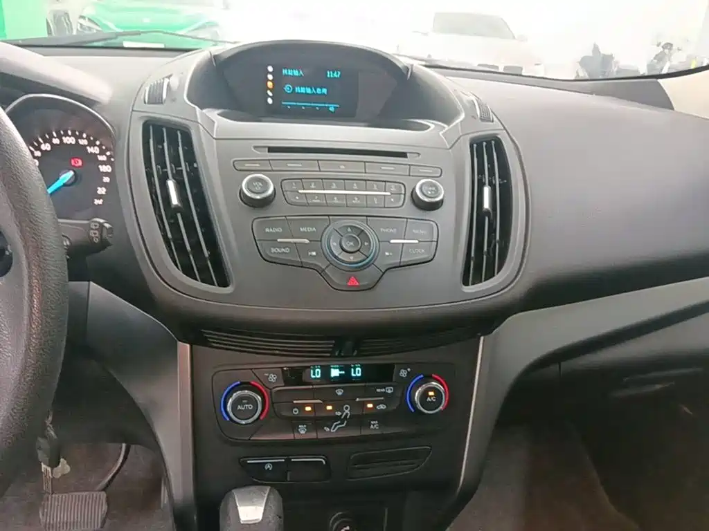 Ford Kuga — миниатюра 13