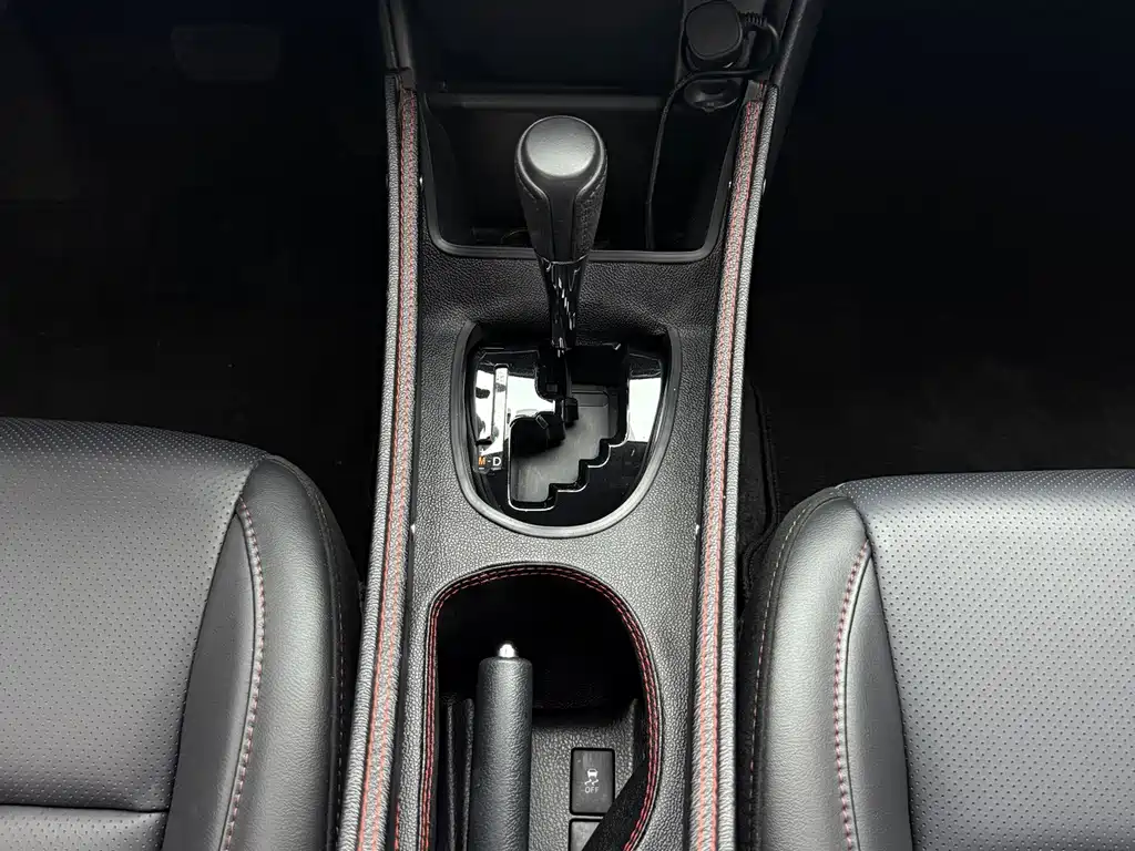 Toyota Yaris L — миниатюра 13