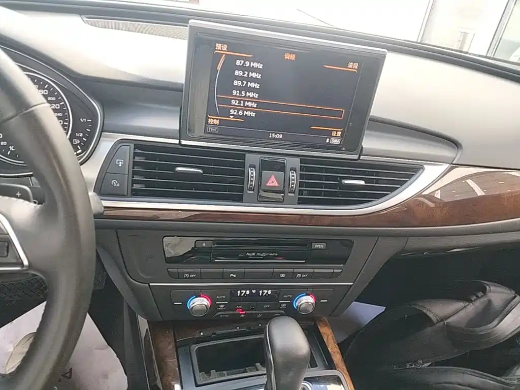 Audi A6L — миниатюра 13