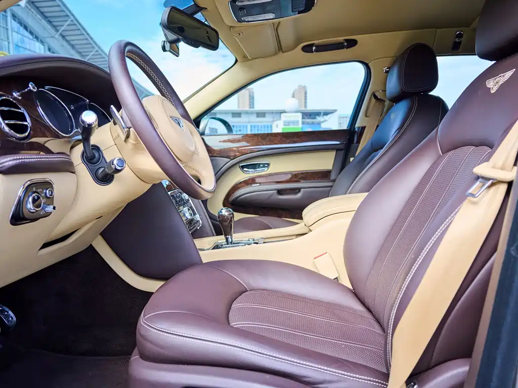 Bentley Mulsanne — миниатюра 17