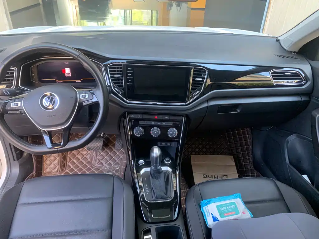 Volkswagen T-Roc — миниатюра 5