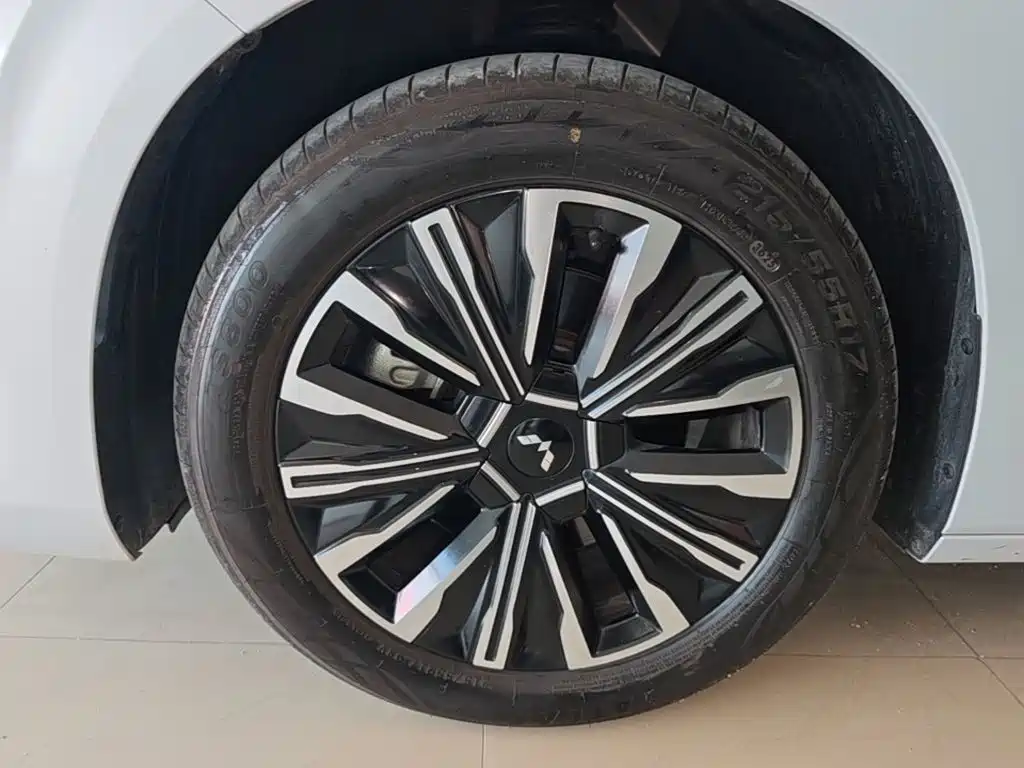 Wuling Xingguang 730 New Energy — миниатюра 23