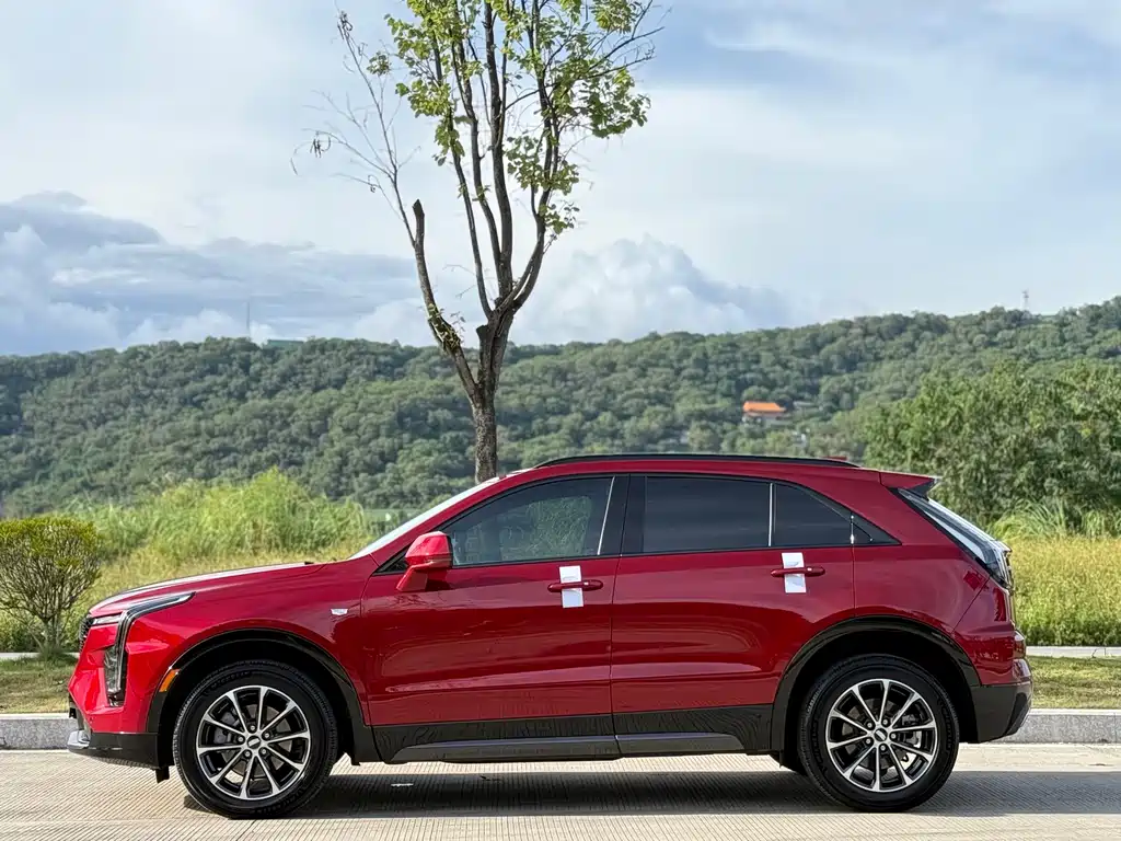 Cadillac XT4 — миниатюра 5
