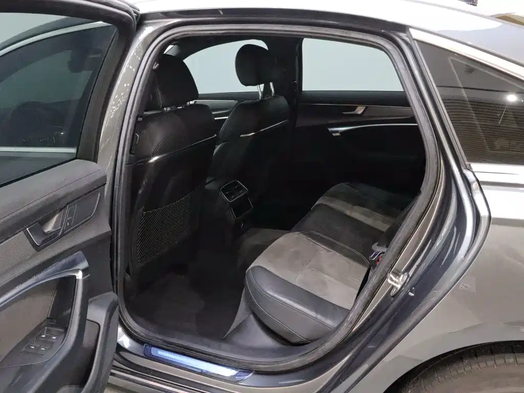 Audi A6L — миниатюра 12