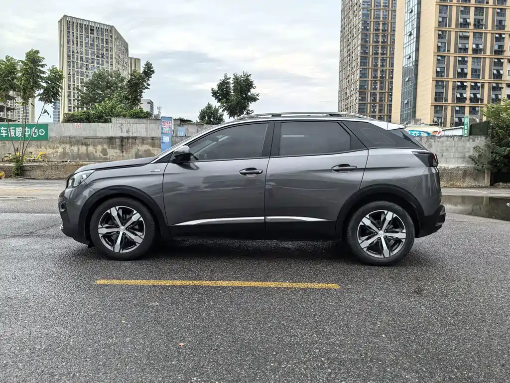 Peugeot 4008 — миниатюра 3