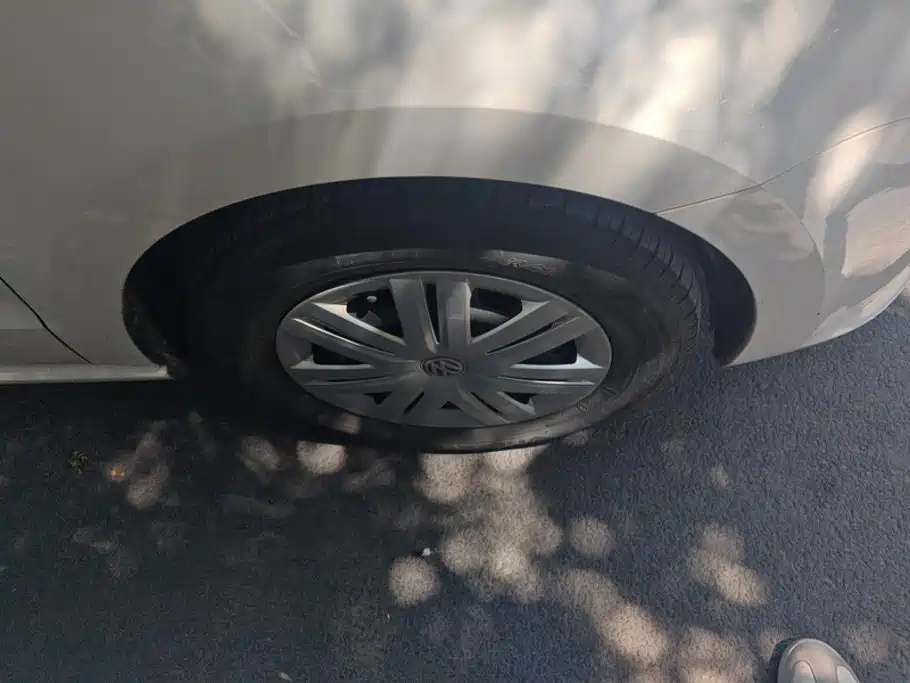 Volkswagen Polo — миниатюра 6