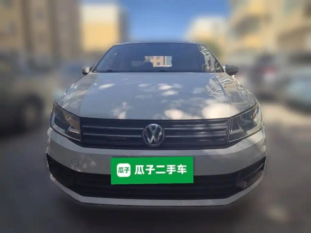Volkswagen Santana — миниатюра 2