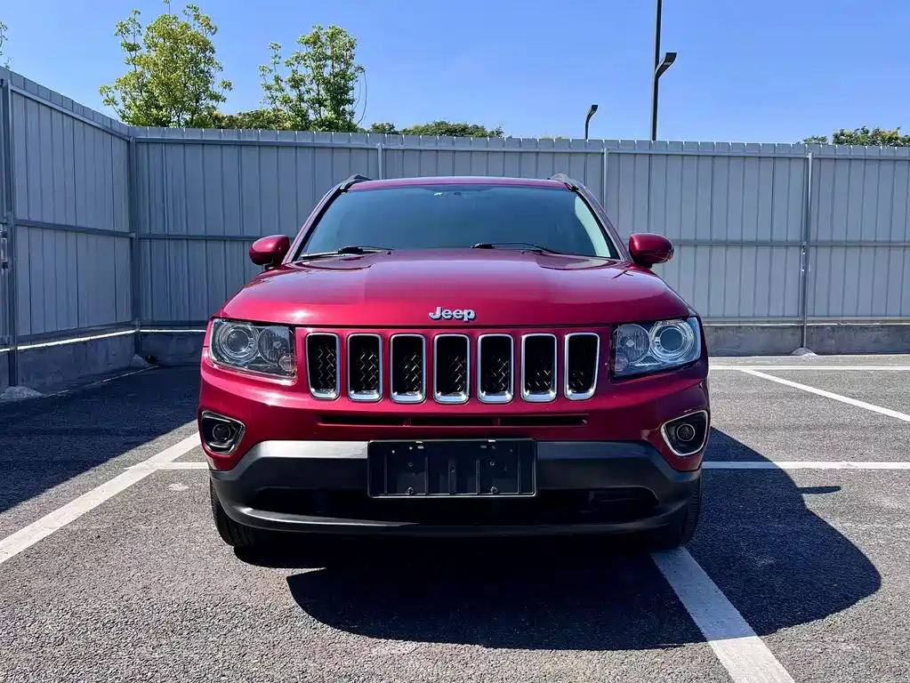 Jeep Compass (Import) — миниатюра 2